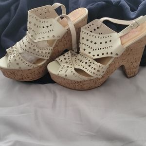 Wedge sandal never worn